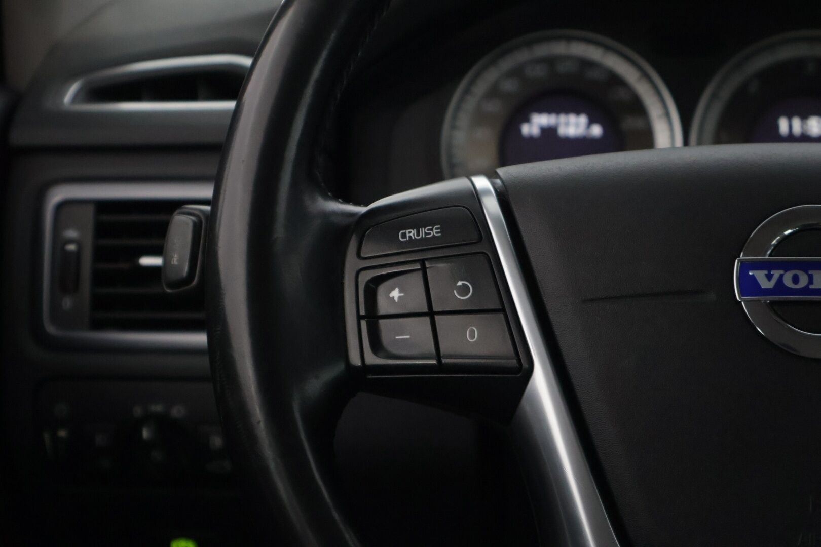 Volvo V70 2012 1,6D DRIVe Ocean Race Business aut**YritysOutlet - Myydään vain yrityksille / Tutka / nahkapenkit / Bluetooth * - *YritysOutlet - Myydään vain yrityksille* Suomi-auto / Kestävällä koneella *