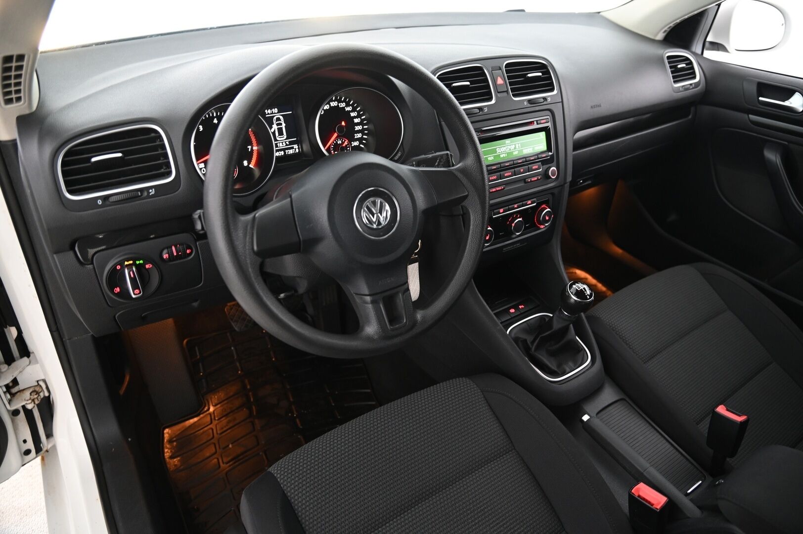 Volkswagen Golf 2012 Variant Comfortline 1,4 TSI 90 kW *Vakkari / Ilmastointi / Lohko / Peruutustutkat* - Juuri Katsastettu! / Vähän ajettu ja siisti yksilö!*