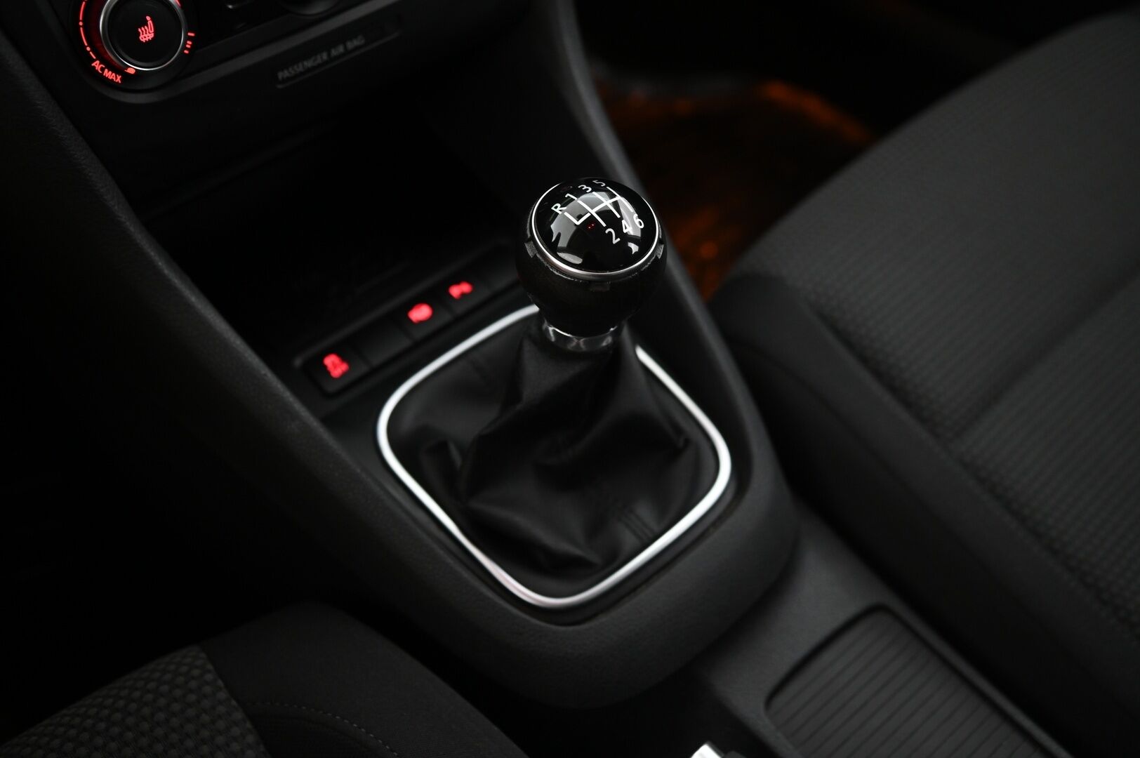 Volkswagen Golf 2012 Variant Comfortline 1,4 TSI 90 kW *Vakkari / Ilmastointi / Lohko / Peruutustutkat* - Juuri Katsastettu! / Vähän ajettu ja siisti yksilö!*