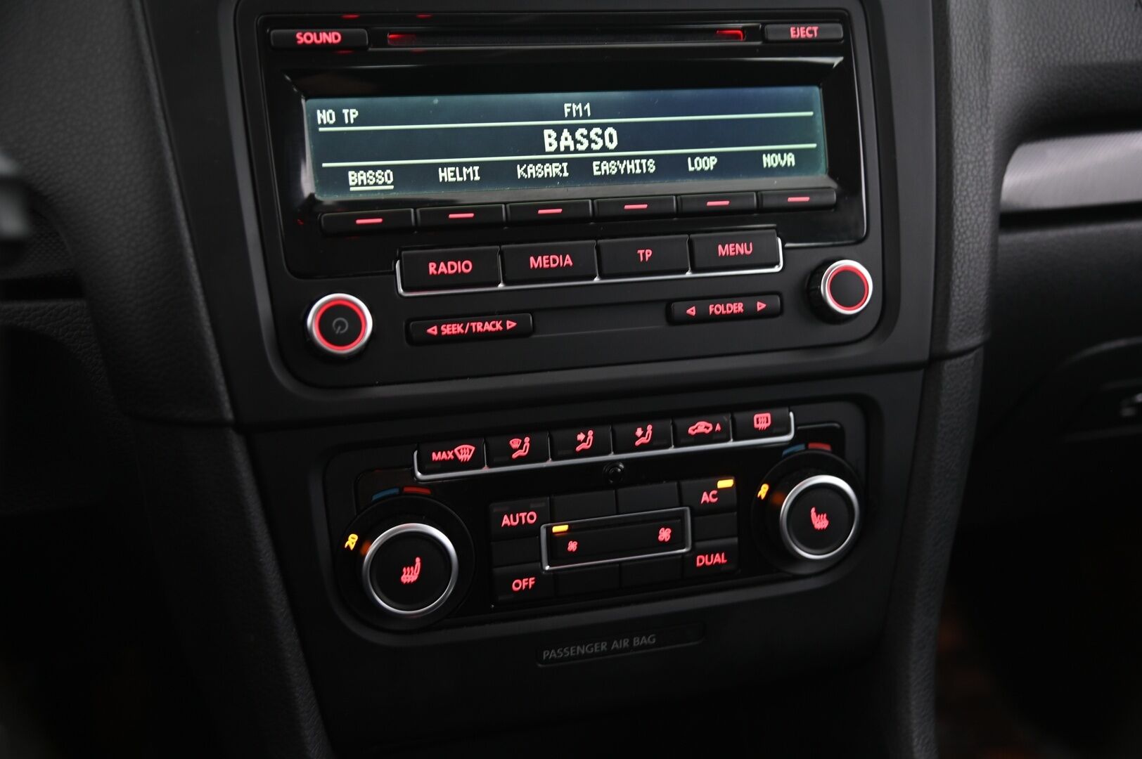 Volkswagen Golf 2012 Variant Comfortline 1,4 TSI 90 kW DSG-automaatti - Vakkari | Lohkolämmitin | Xenon | P.tutkat | 2x Renkaat ja Vanteet