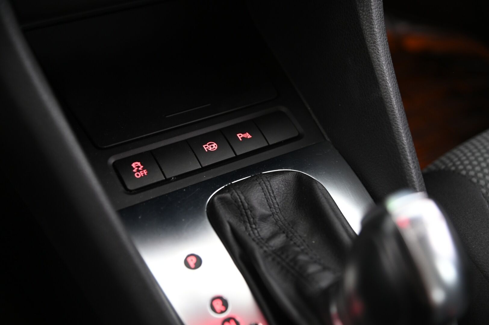 Volkswagen Golf 2012 Variant Comfortline 1,4 TSI 90 kW DSG-automaatti - Vakkari | Lohkolämmitin | Xenon | P.tutkat | 2x Renkaat ja Vanteet