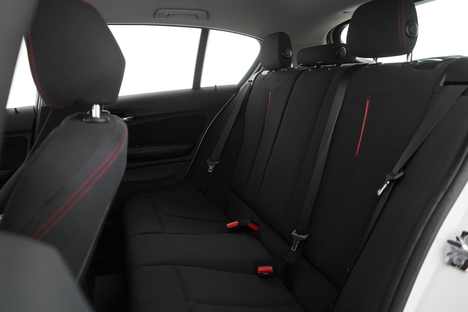 BMW 118 2012 F20 TwinPower Turbo Business  *Vakkari / Lohko / Tutka / Sporttipenkit* - Suomi-auto / Kahdet renkaat BMW:n alumiinivanteilla / Säännöllinen huoltohistoria