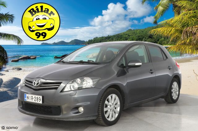 Toyota Auris 2012