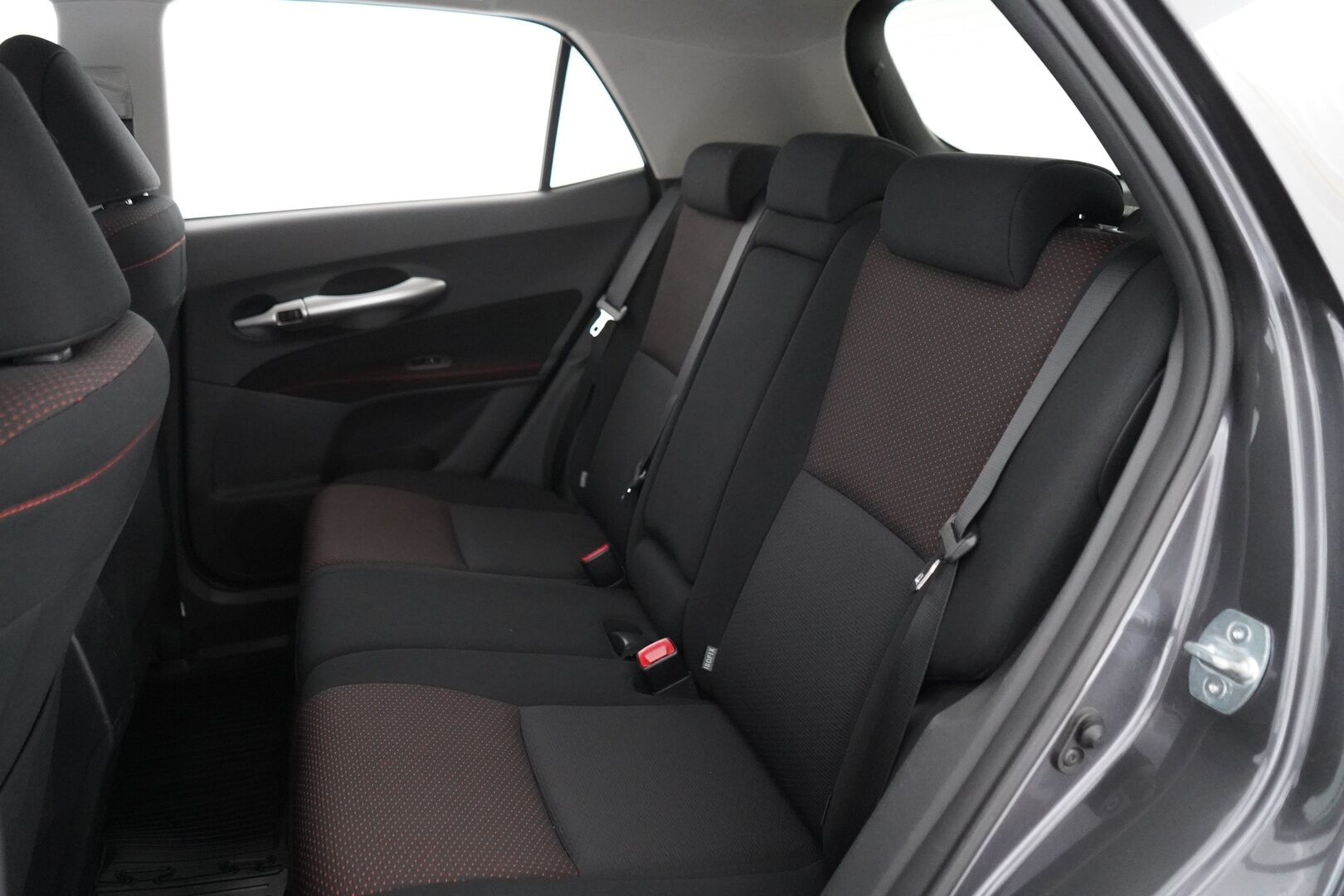 Toyota Auris 2012 1,6 Valvematic Style Edition 5ov *Koukku / Lohko / Vakkari / Automaattinen ilmastointi* - Täydellinen merkkiliikkeen huoltokirja / Viimeisin huolto 62tkm / Kahdet OEM vanteet / Juuri katsastettu