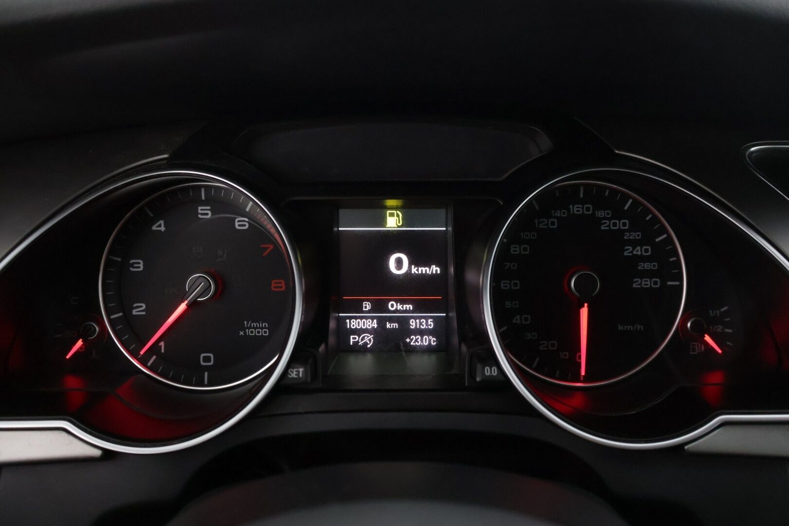 Audi A5 2013 Sportback Business 2,0 TFSI 155 kW quattro S tronic-autom. *  Vakkari / Koukku / Tutkat / Sporttipenkit * - Suomi-auto / 2x Audin vanteet / Juuri katsastettu! 