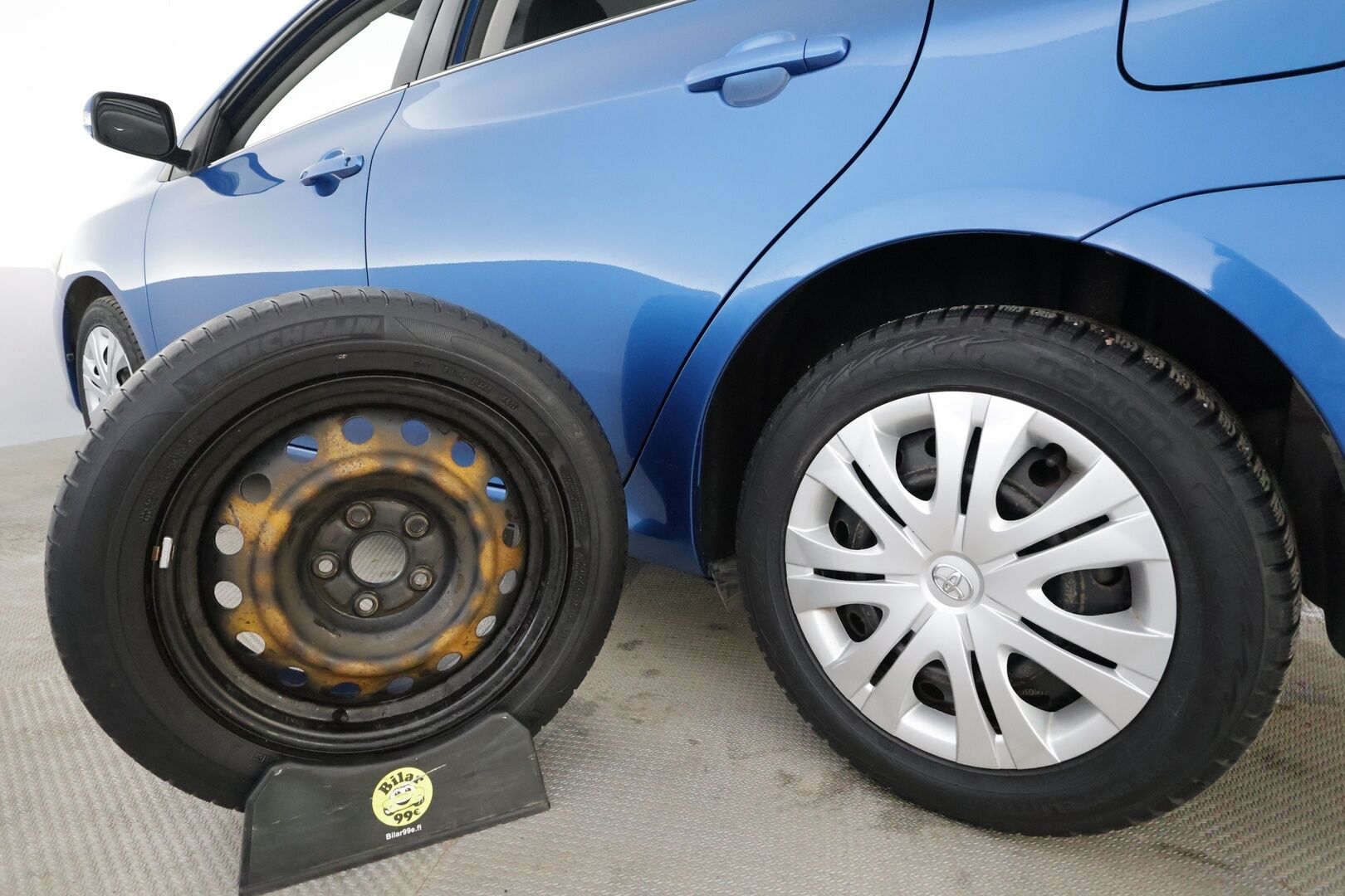 Toyota Corolla 2013 1,6 Valvematic Linea Sol * 1-om Suomi-auto / Vakkari / AC / Sähköpeilit / Lohkolämmitin * - Merkkihuollot / Kahdet renkaat