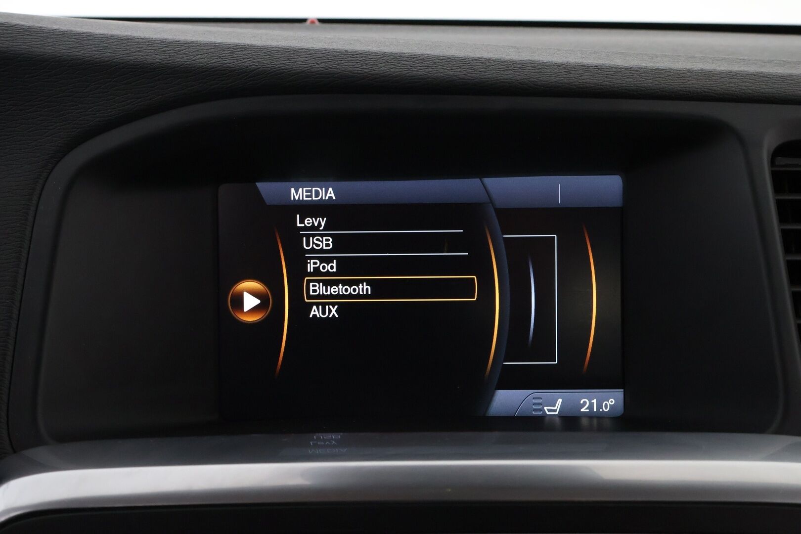 Volvo V60 2013 D4 AWD Momentum Business aut * Webasto / Adapt.Vakkari / Koukku / VOC / Xenon / BLIS - Suomiauto / Huippuvarusteet / Jakopää tehty!