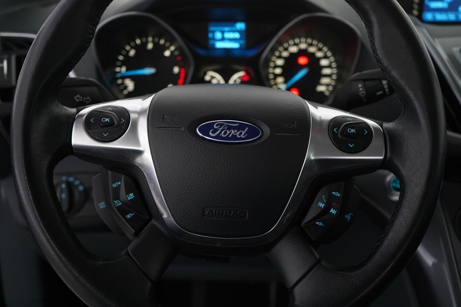 Ford C-MAX GRAND 2013 1.6 TDCi 115 hv Titanium M6 5-ovinen * MYYDÄÄN HUUTOKAUPAT.COM * - Webasto ajastimella / Seuraava katsastus 10/26 / 7-paikkainen