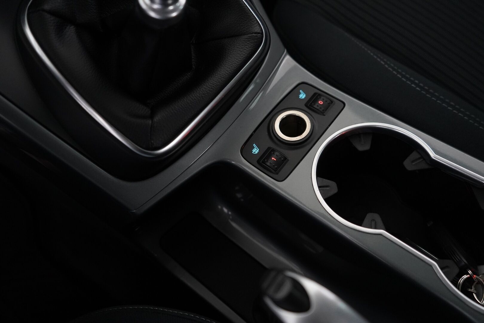 Ford C-MAX GRAND 2013 1.6 TDCi 115 hv Titanium M6 5-ovinen * MYYDÄÄN HUUTOKAUPAT.COM * - Webasto ajastimella / Seuraava katsastus 10/26 / 7-paikkainen