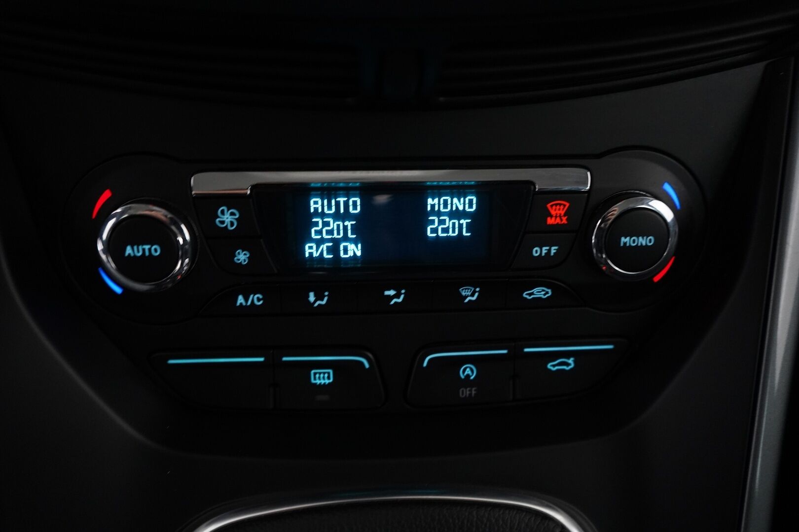 Ford C-MAX GRAND 2013 1.6 TDCi 115 hv Titanium M6 5-ovinen * MYYDÄÄN HUUTOKAUPAT.COM * - Webasto ajastimella / Seuraava katsastus 10/26 / 7-paikkainen