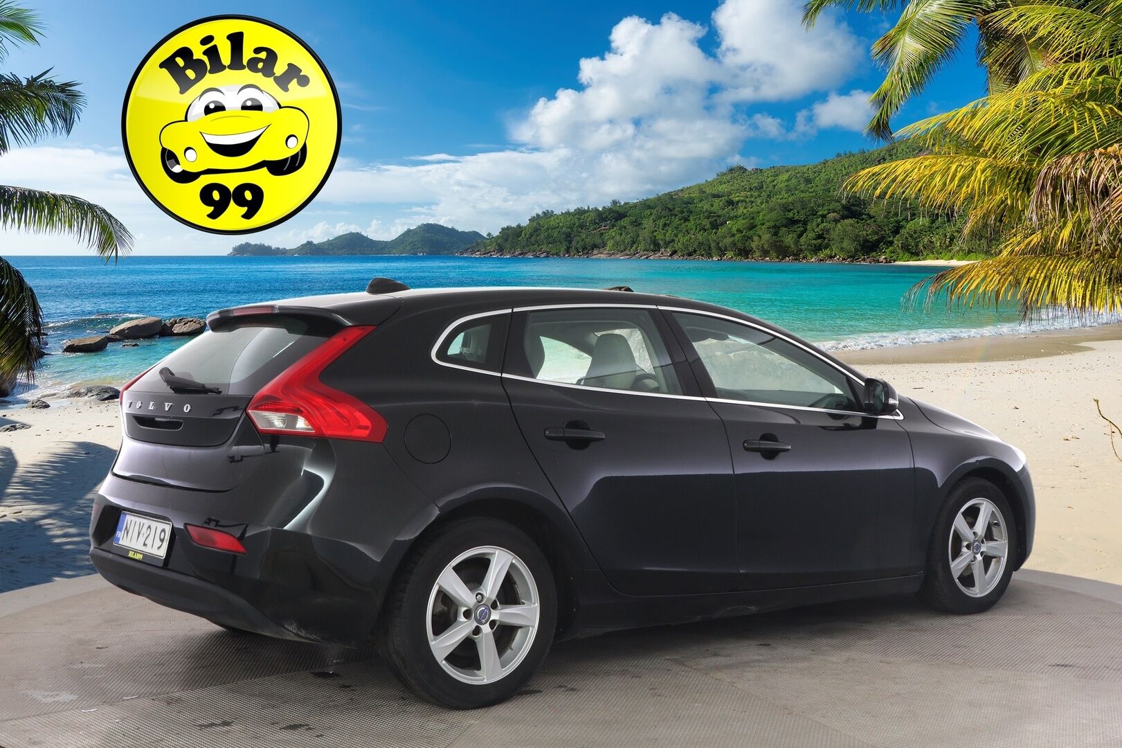 Volvo V40 2012 D2 Momentum Business - *Myydään huutokaupat.com* / Juuri huollettu! / Suomi-auto / Vakkari / PA-lisälämmitin / Xenon-valot / Aut. Ilmastointi / Penkinlämmittimet