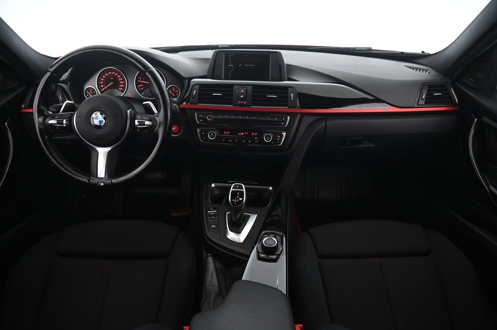 BMW 330 2013 TwinPower Turbo A F31 Touring - M-Sport Look | Melbourne Rot Metallic | M-sport ratti | H&K | Sporttipenkit | Taittuva koukku | 2 Aluvanteet