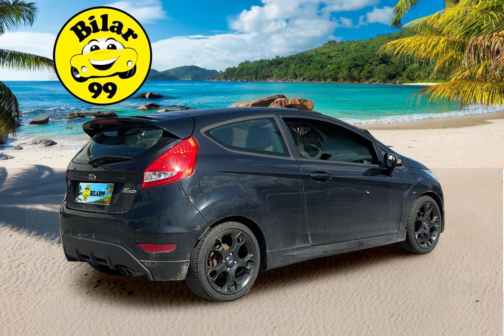 Ford Fiesta 2012 1,6 134 hv Sport Silver M5 3-ovinen - Suomiauto / Vakkari / Nahkasisusta / Lämmitettävä Tuulilasi / Lohko & Sisäpistoke / Jakopää tehty / Kahdet fiksut renkaat!
