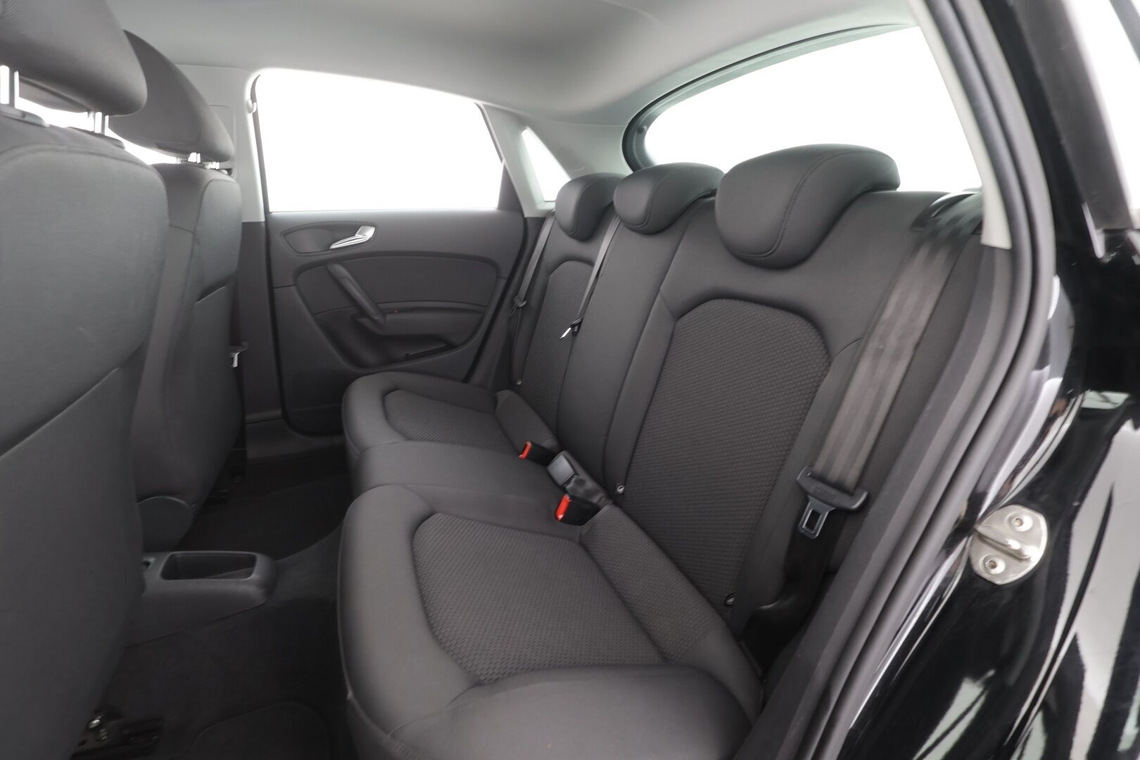 Audi A1 2012 Attraction 1,2 TFSI Start-Stop - | Webasto | Ilmastointi | Penkinlämmittimet | CD-Soitin | Sähköpeilit | Suomi-auto | Kahdet renkaat |