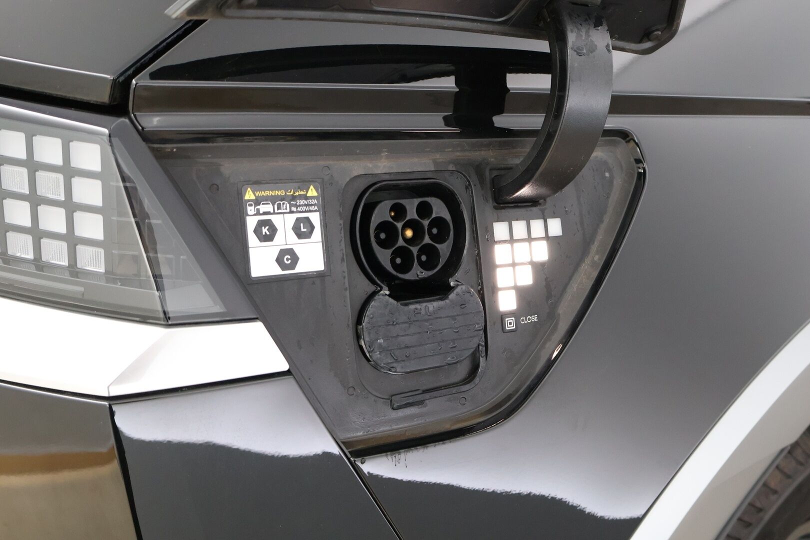 HYUNDAI IONIQ 5 2022 58 kWh 170hv Uniq - Lämpöpumppu / Adapt.Vakkari / HUD / Bose Premium Sound / Ilmastoidut Nahat / KeylessGo / Navi / Supervarusteet!