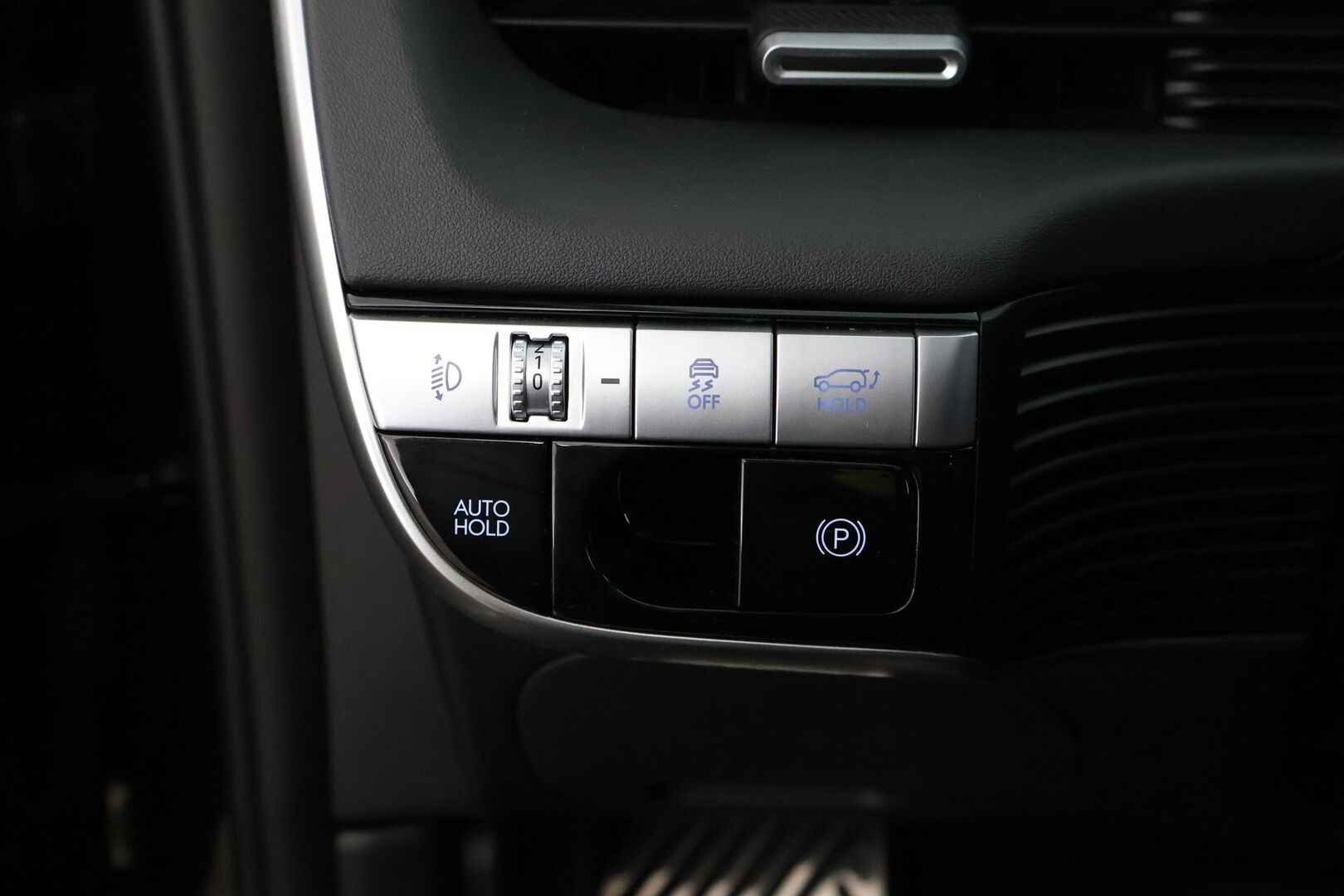HYUNDAI IONIQ 5 2022 58 kWh 170hv Uniq - Lämpöpumppu / Adapt.Vakkari / HUD / Bose Premium Sound / Ilmastoidut Nahat / KeylessGo / Navi / Supervarusteet!
