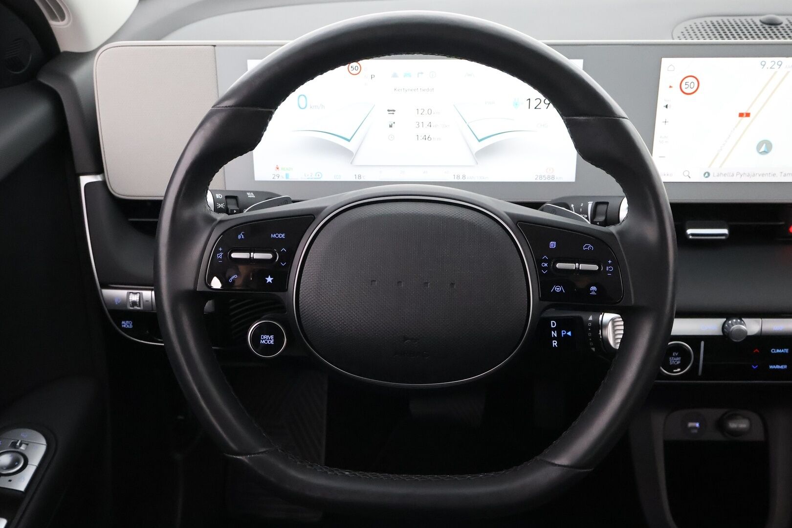 HYUNDAI IONIQ 5 2022 AWD Style 73kWh - 3,99 % KORKOTARJOUS TÄHÄN AUTOON - Lämpöpumppu / Vetokoukku / Adapt.Vakkari / Peruutuskamera / HDA / Merkkihuollot / Navi / Apple&Android / Huippusiisti!