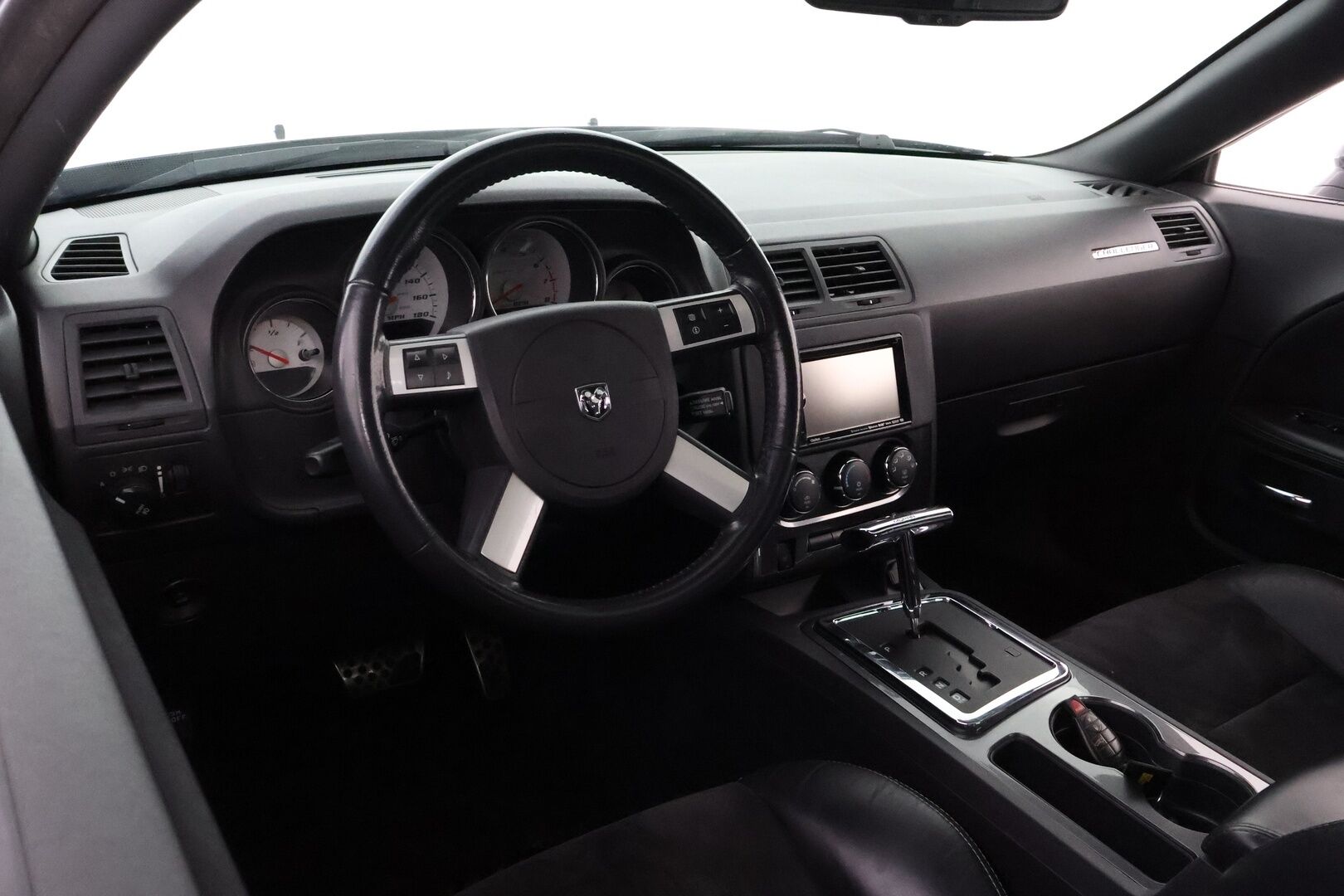 Dodge Challenger 2008 6,1 SRT8 HEMI First Edition - YritysOutlet - Myydään vain yrityksille - – Tämä auto myydään YritysOutlet -valikoimasta vain yritykselle