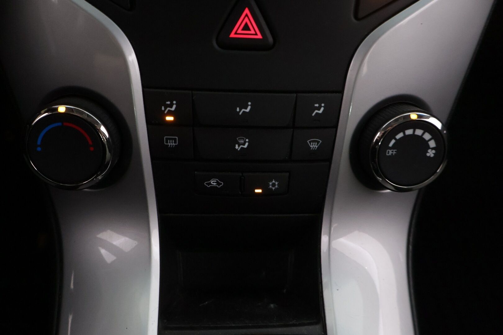 Chevrolet Cruze 2013 4-ov LS Plus 1,6 91kW MT5