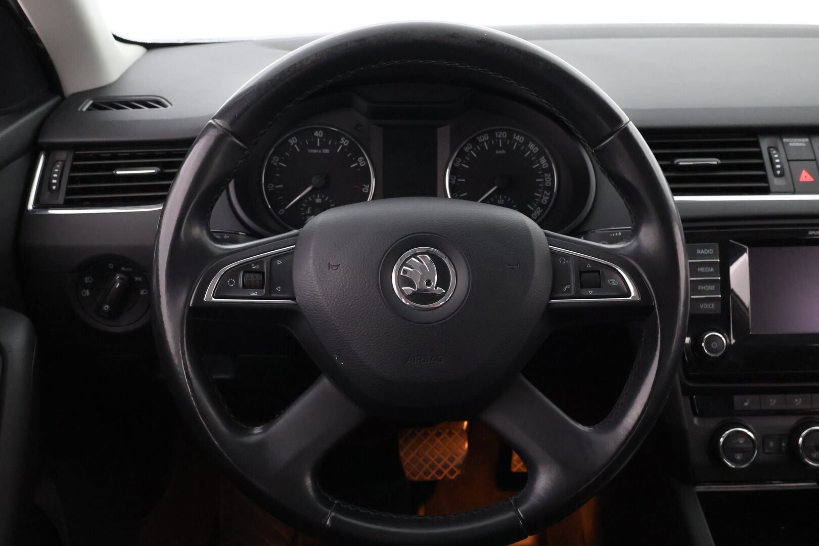Skoda Octavia 2013 1,8 TSI Elegance DSG Autom. - YritysOutlet - Myydään vain yrityksille - - YritysOutlet - Myydään vain yrityksille