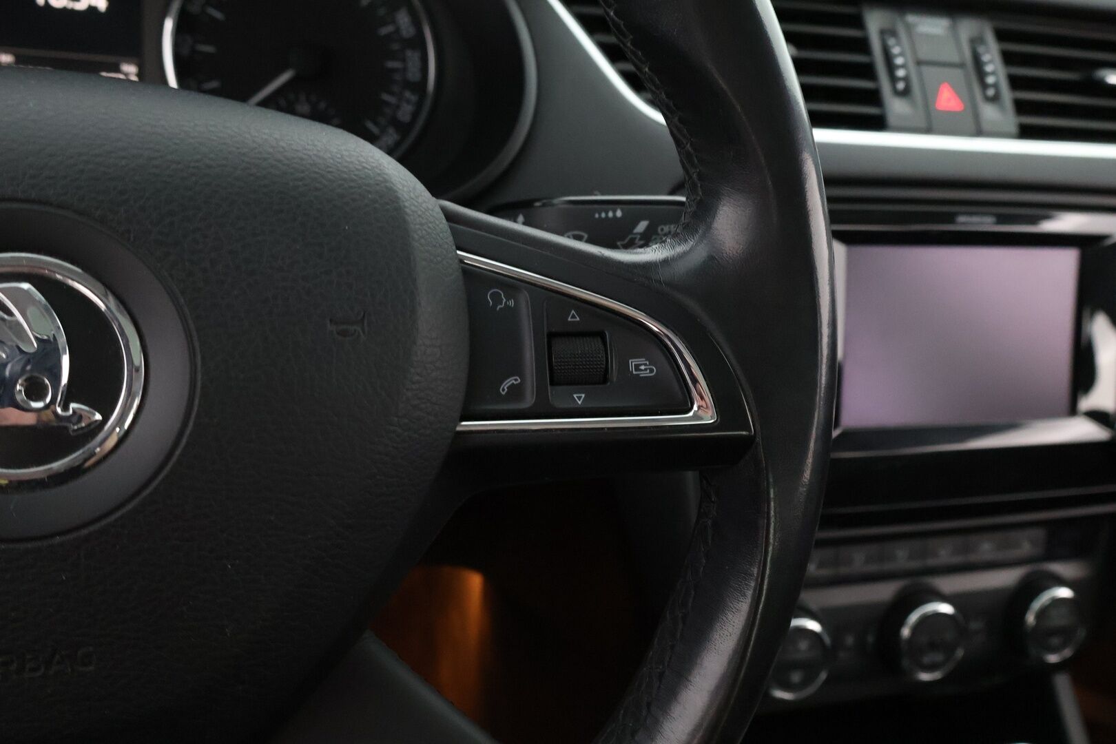 Skoda Octavia 2013 1,8 TSI Elegance DSG Autom. - YritysOutlet - Myydään vain yrityksille - - YritysOutlet - Myydään vain yrityksille