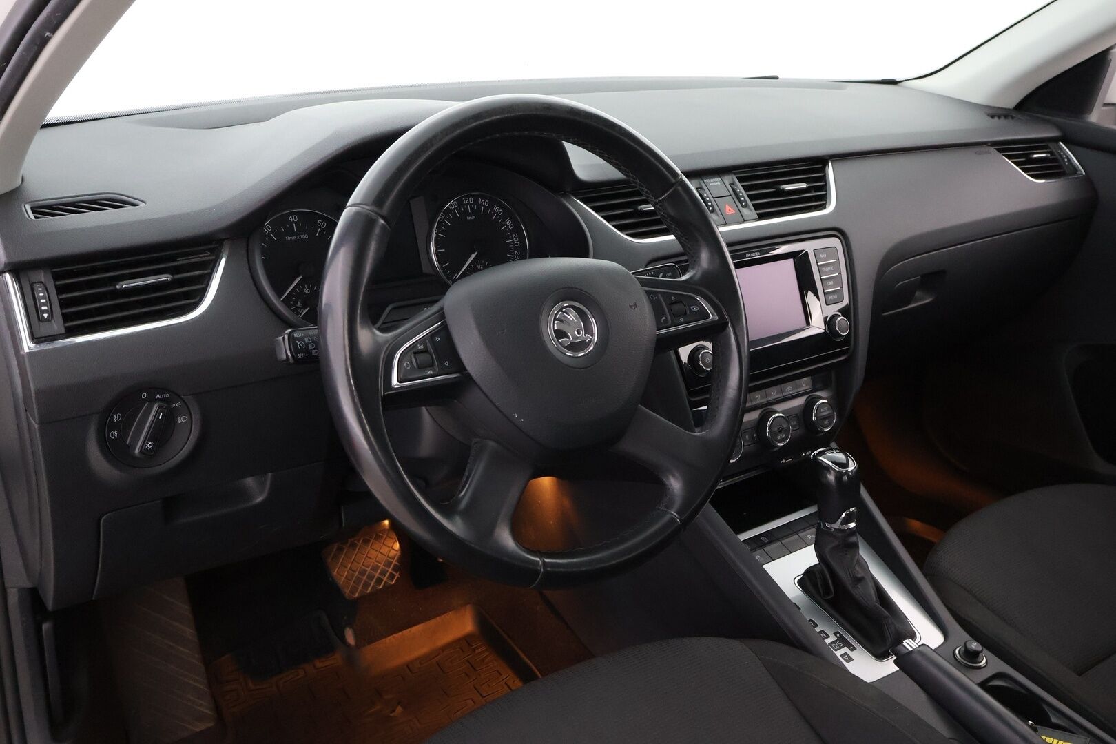 Skoda Octavia 2013 1,8 TSI Elegance DSG Autom. - YritysOutlet - Myydään vain yrityksille - - YritysOutlet - Myydään vain yrityksille