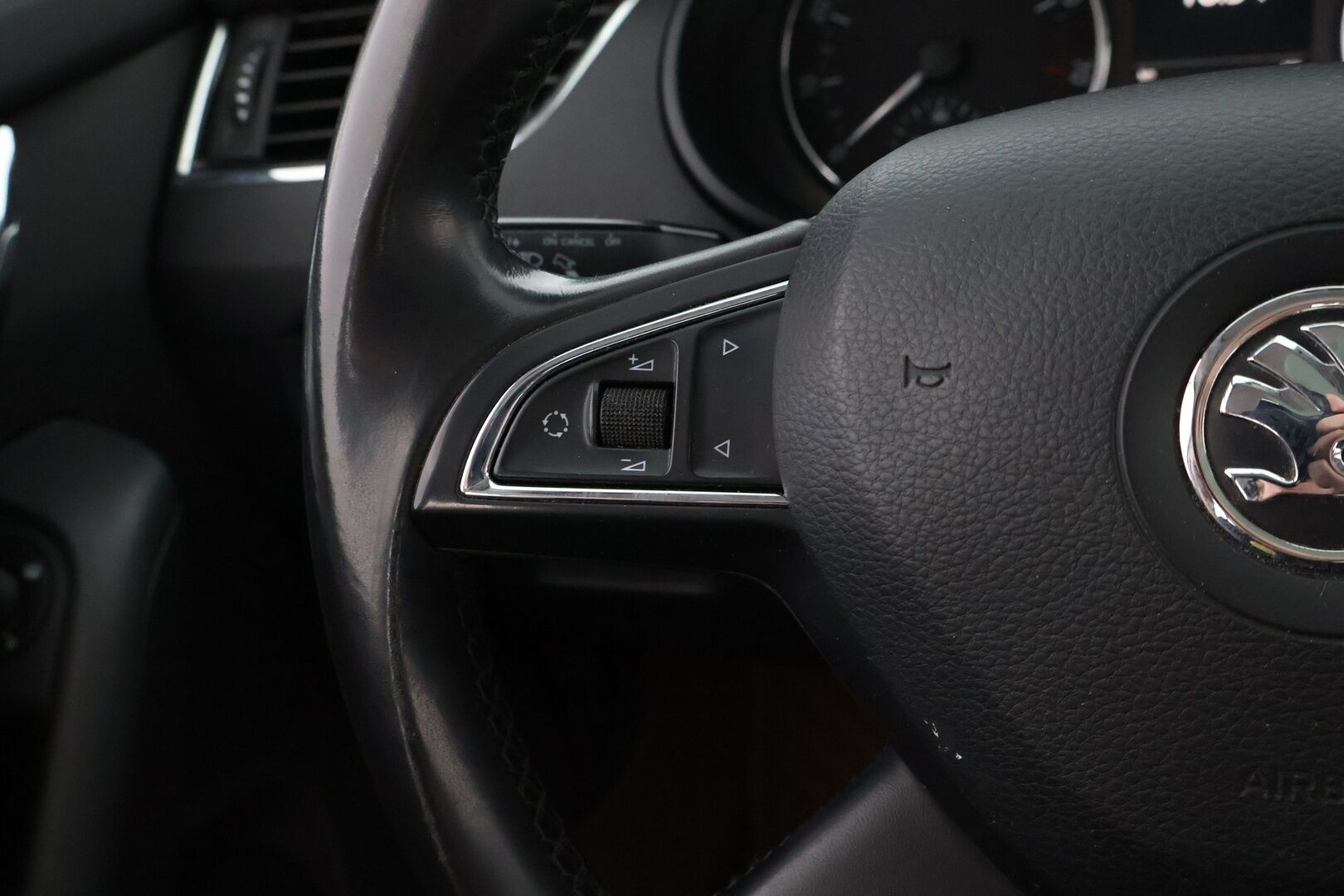 Skoda Octavia 2013 1,8 TSI Elegance DSG Autom. - YritysOutlet - Myydään vain yrityksille - - YritysOutlet - Myydään vain yrityksille