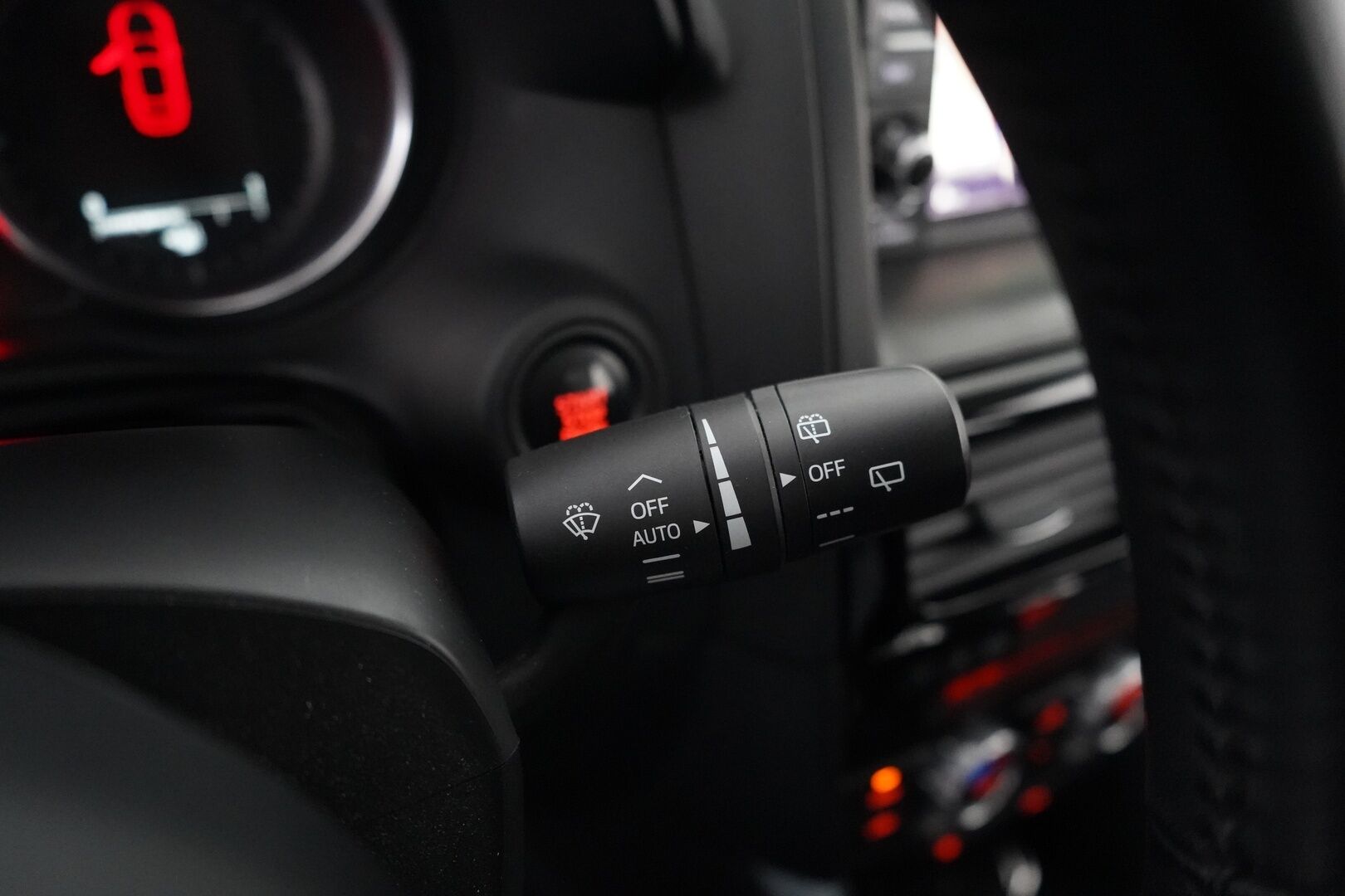 Mazda CX-5 2013 MYYDÄÄN HUUTOKAUPAT.COM - HUUTOKAUPAT.COM SIVUSTOLLA MYYNNISSÄ
