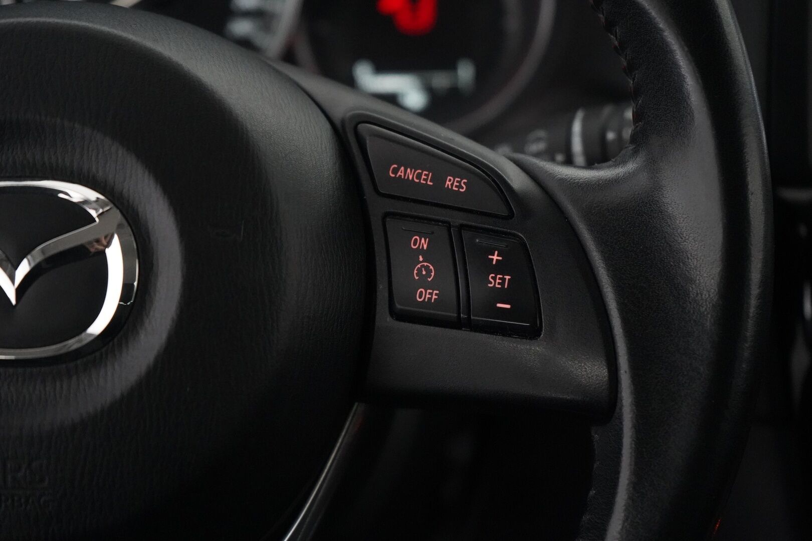 Mazda CX-5 2013 2,2 SKYACTIV-D Touring 6MT 5d Q22 *Koukku / Lohko+Sisä / Tutkat / Navi / BT* - KATSO MIHIN HINTAAN! / Suomi-auto / Kahdet alumiinivanteet - HULLUT AVAJAISHULINAT KORKOTARJOUS 3,29 %