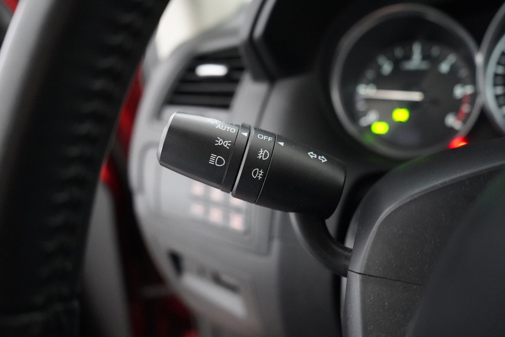 Mazda CX-5 2013 2,2 SKYACTIV-D Touring 6MT 5d Q22 *Koukku / Lohko+Sisä / Tutkat / Navi / BT* - KATSO MIHIN HINTAAN! / Suomi-auto / Kahdet alumiinivanteet - HULLUT AVAJAISHULINAT KORKOTARJOUS 3,29 %