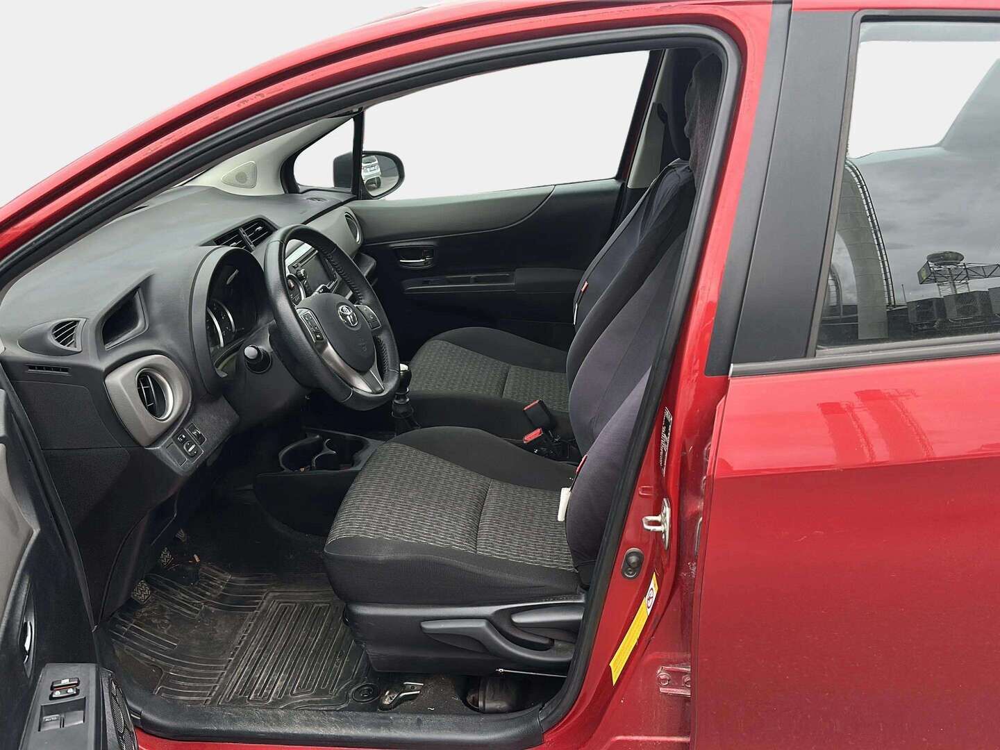Toyota Yaris 2013 1,33 Dual VVT-i Active 5ov - Suomi-auto | Peruutuskamera | Lohko | Navigointi
