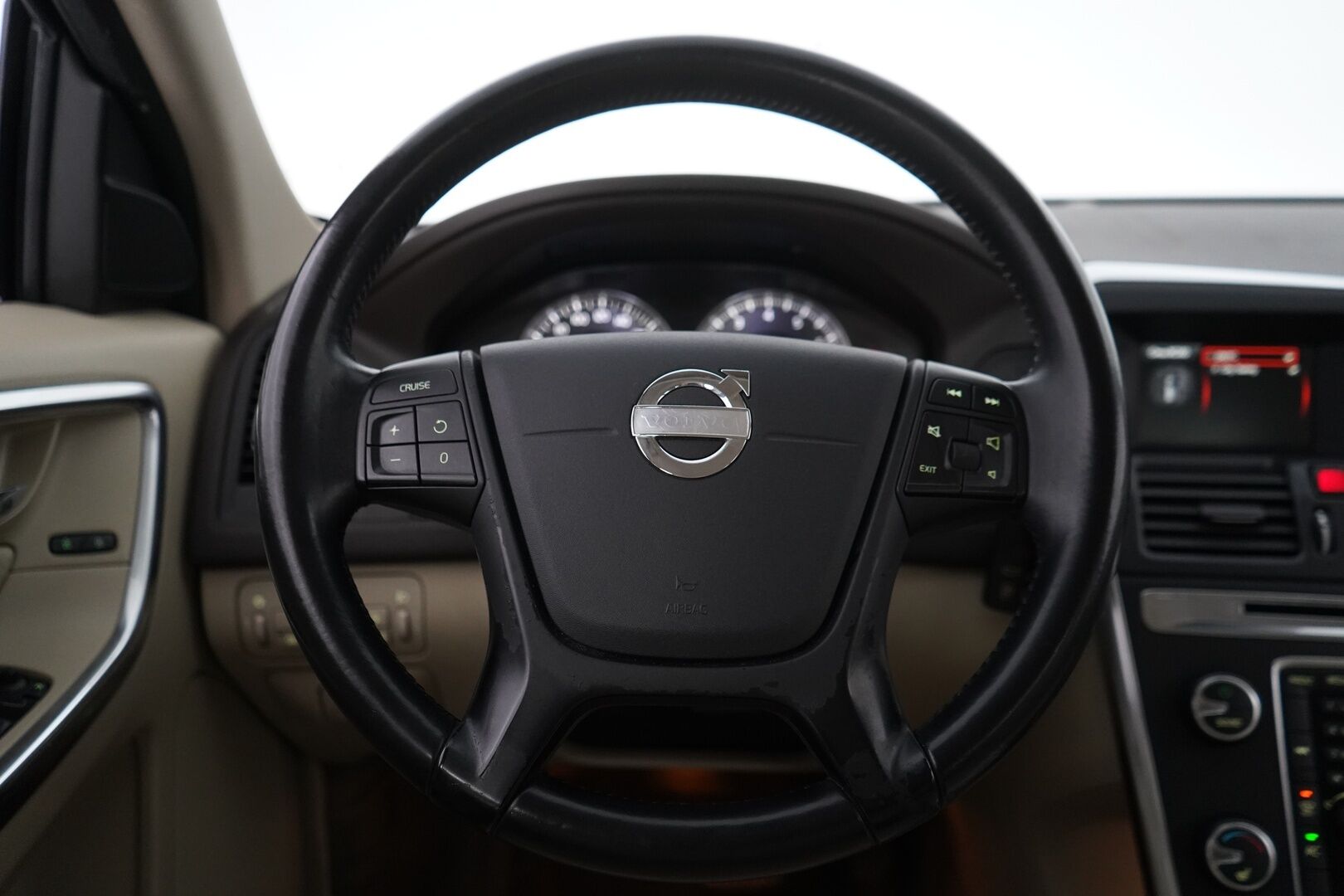 Volvo XC60 2012 T5 Summum aut. - Myydään  Huutokaupat.com - Myydään huutokaupat.com