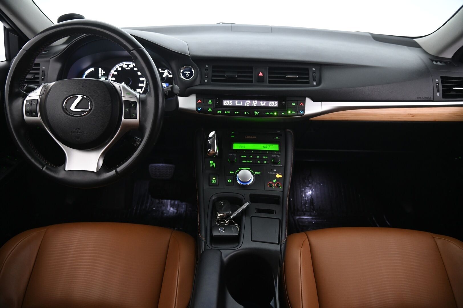 Lexus CT 2013 200h Hybrid A Esteem - Suomi-auto | Ruskeat Nahat | Vakkari | P.tutkat | 2 Renkaat & Aluvanteet