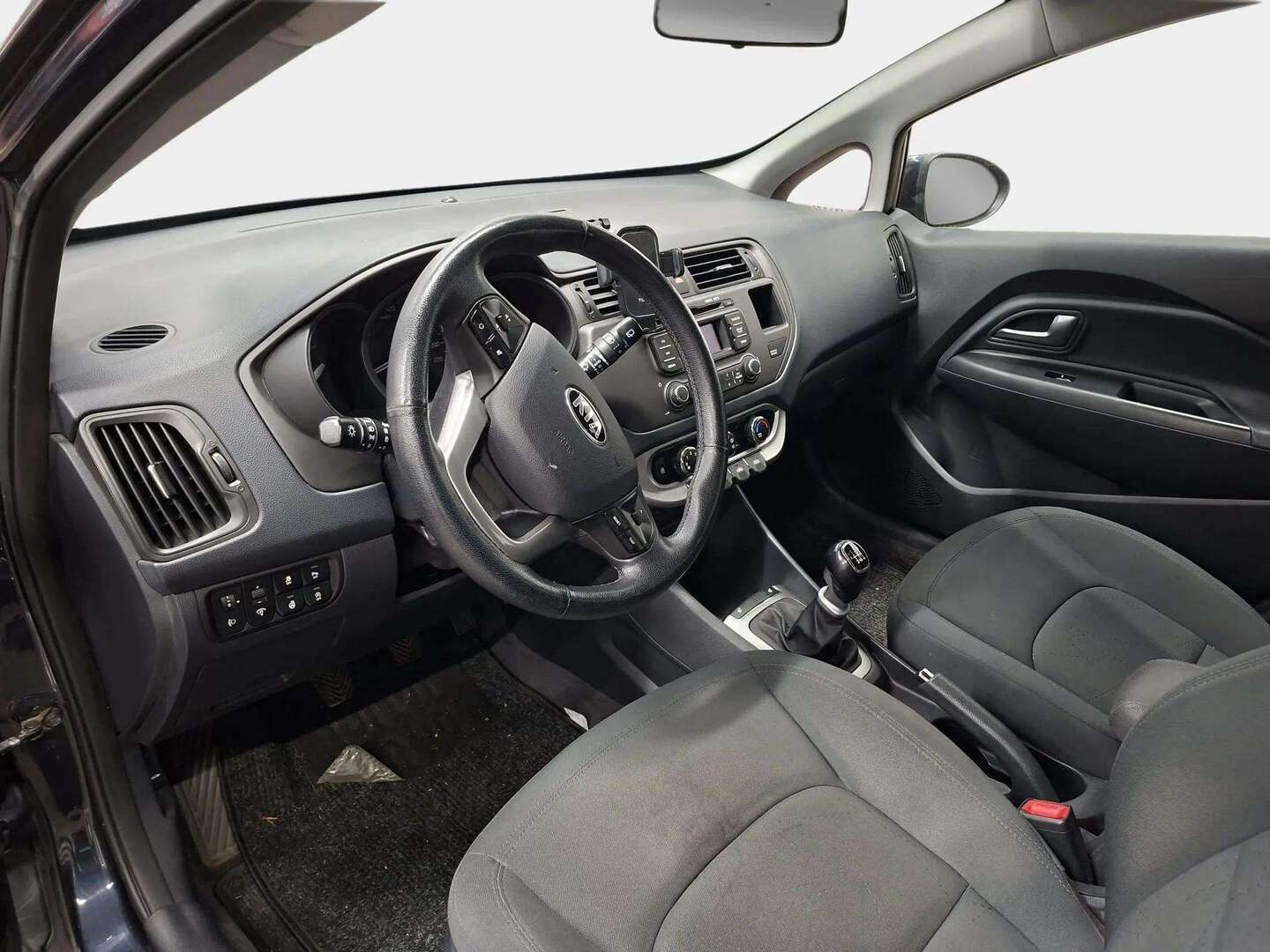 Kia Rio 1,4 EX 5D manuaali 2013, kuva 3/5