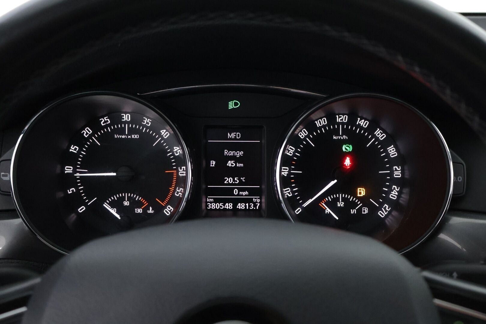 Skoda Superb 2014 Combi 2,0 TDI 140 Active Business DSG Autom. - YritysOutlet - Myydään vain yrityksille - – Tämä auto myydään YritysOutlet -valikoimasta vain yritykselle