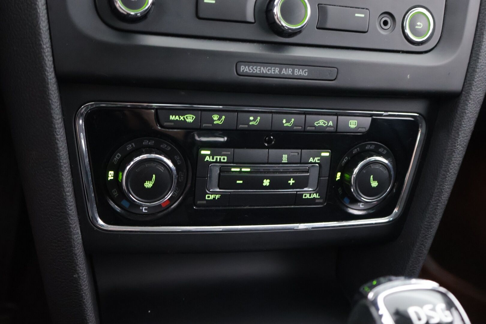 Skoda Superb 2014 Combi 2,0 TDI 140 Active Business DSG Autom. - YritysOutlet - Myydään vain yrityksille - – Tämä auto myydään YritysOutlet -valikoimasta vain yritykselle