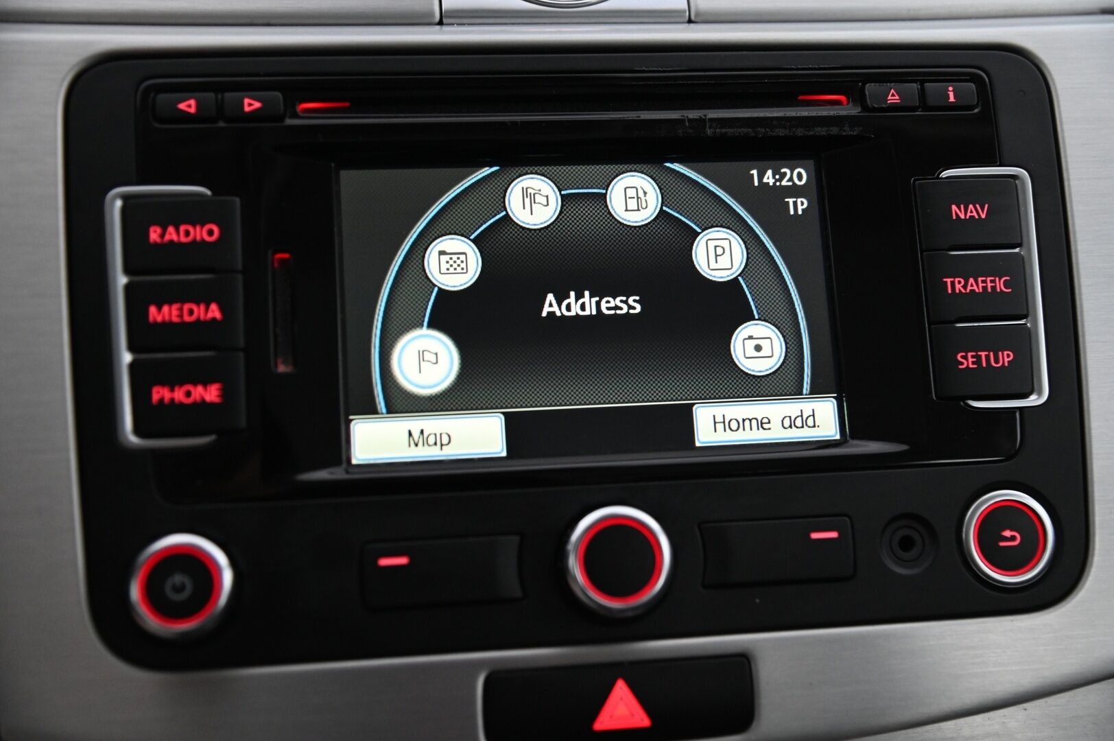 Volkswagen Passat 2013 Variant Highline 1,4 TSI MultiFuel 118 kW (160 hv) DSG-automaatti *Myydään Huutokaupat.com* - *ACC / Panorama / Lane-assist / Alle taittuva koukku / Leimaa 07/2026 asti!*