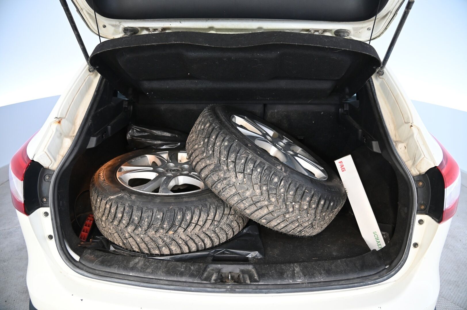 Nissan Qashqai 2014 dCi 130 Acenta 4WD 6M/T Safety Pack - **MYYDÄÄN HUUTOKAUPAT.COM**