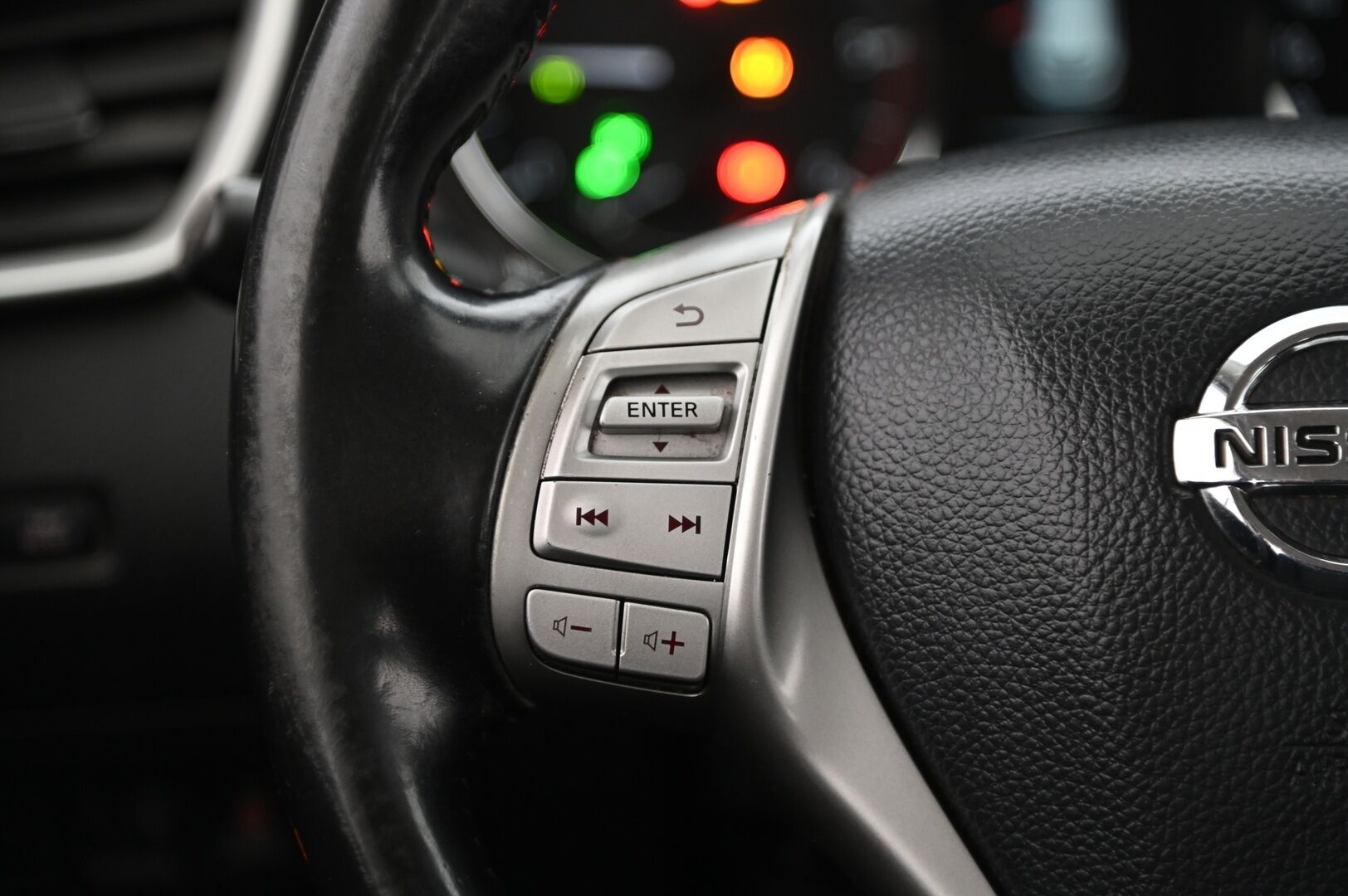 Nissan Qashqai 2014 dCi 130 Acenta 4WD 6M/T Safety Pack - **MYYDÄÄN HUUTOKAUPAT.COM**