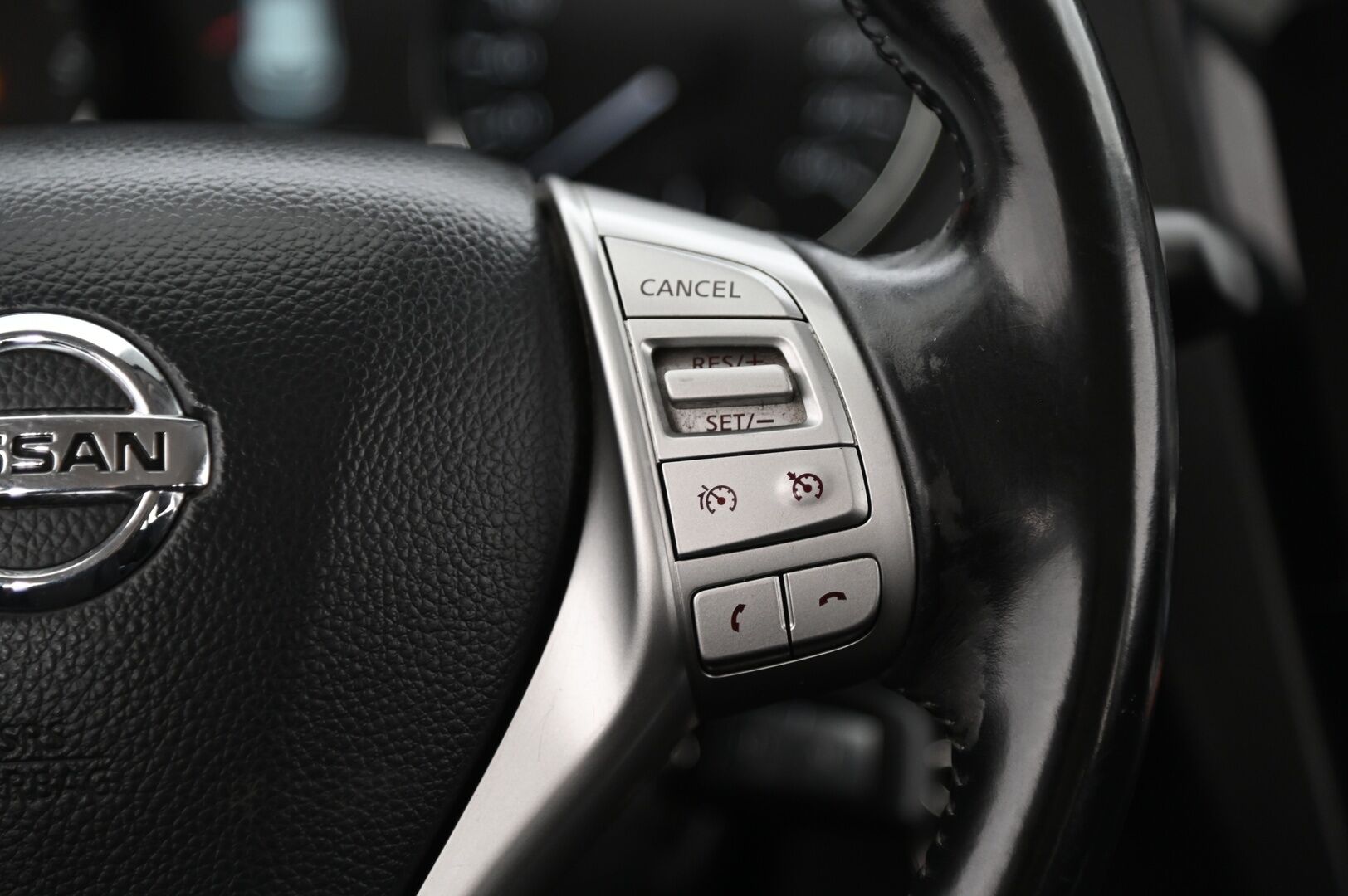 Nissan Qashqai 2014 dCi 130 Acenta 4WD 6M/T Safety Pack - **MYYDÄÄN HUUTOKAUPAT.COM**