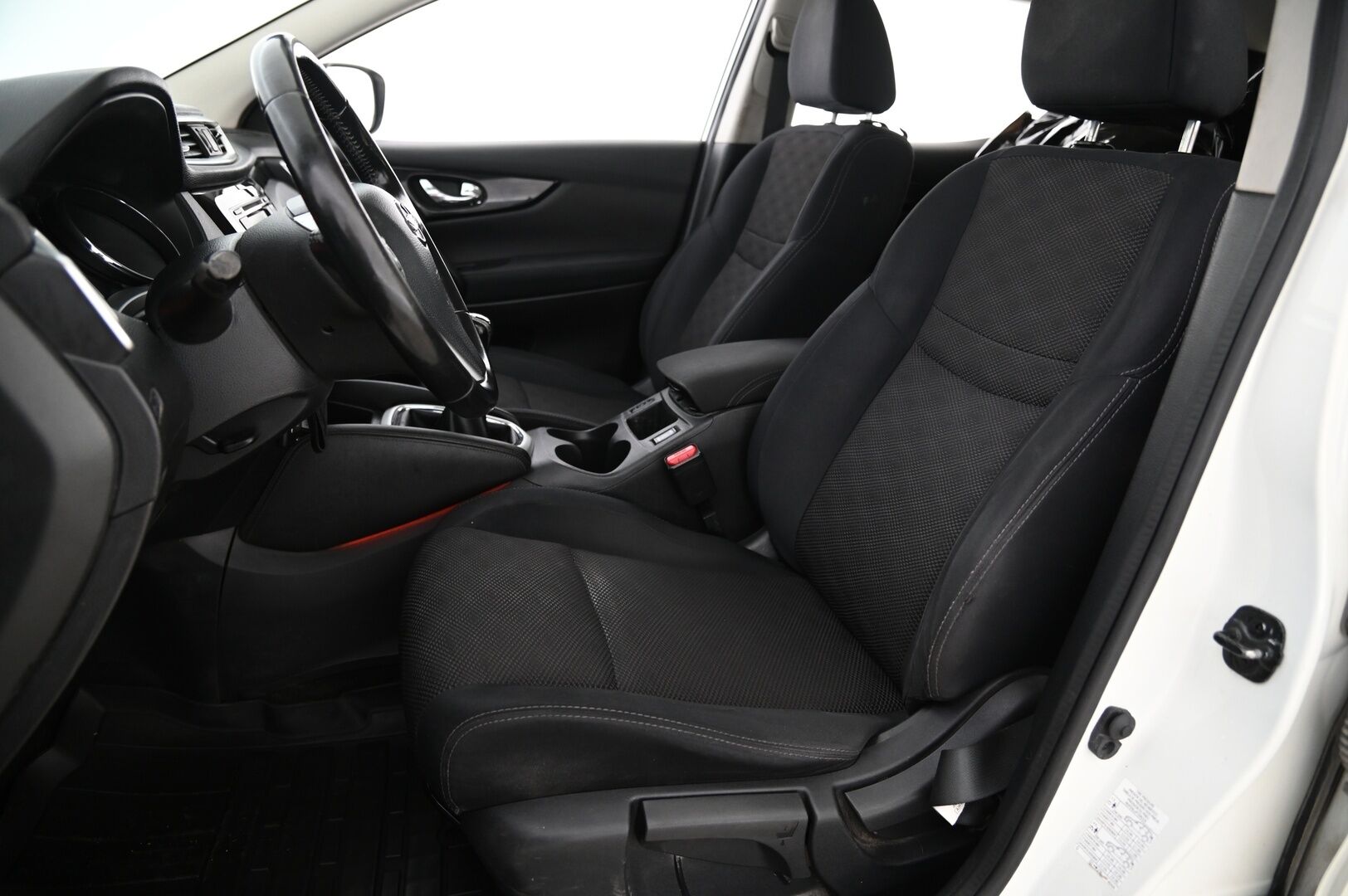 Nissan Qashqai 2014 dCi 130 Acenta 4WD 6M/T Safety Pack - **MYYDÄÄN HUUTOKAUPAT.COM**