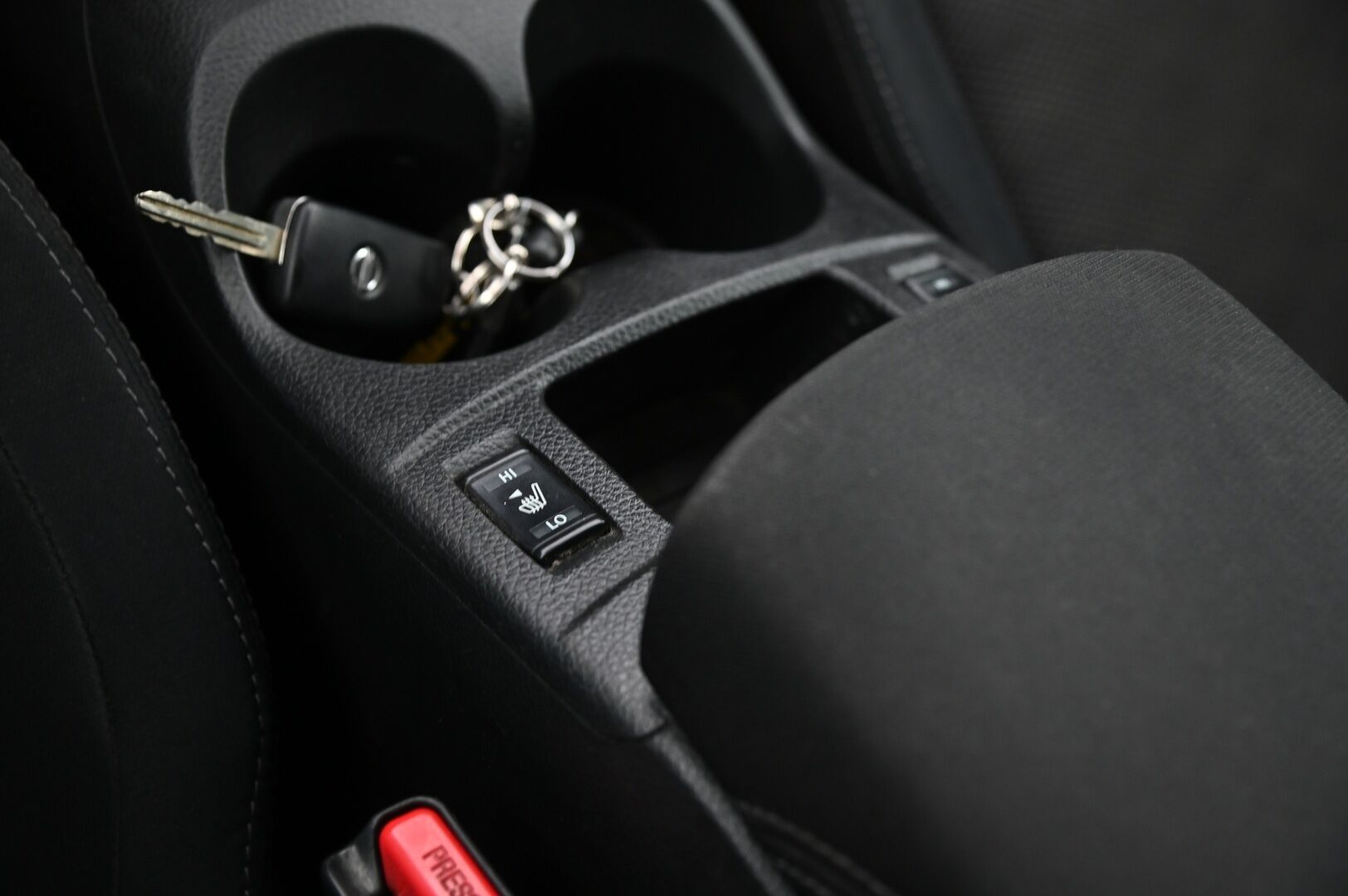 Nissan Qashqai 2014 dCi 130 Acenta 4WD 6M/T Safety Pack - **MYYDÄÄN HUUTOKAUPAT.COM**