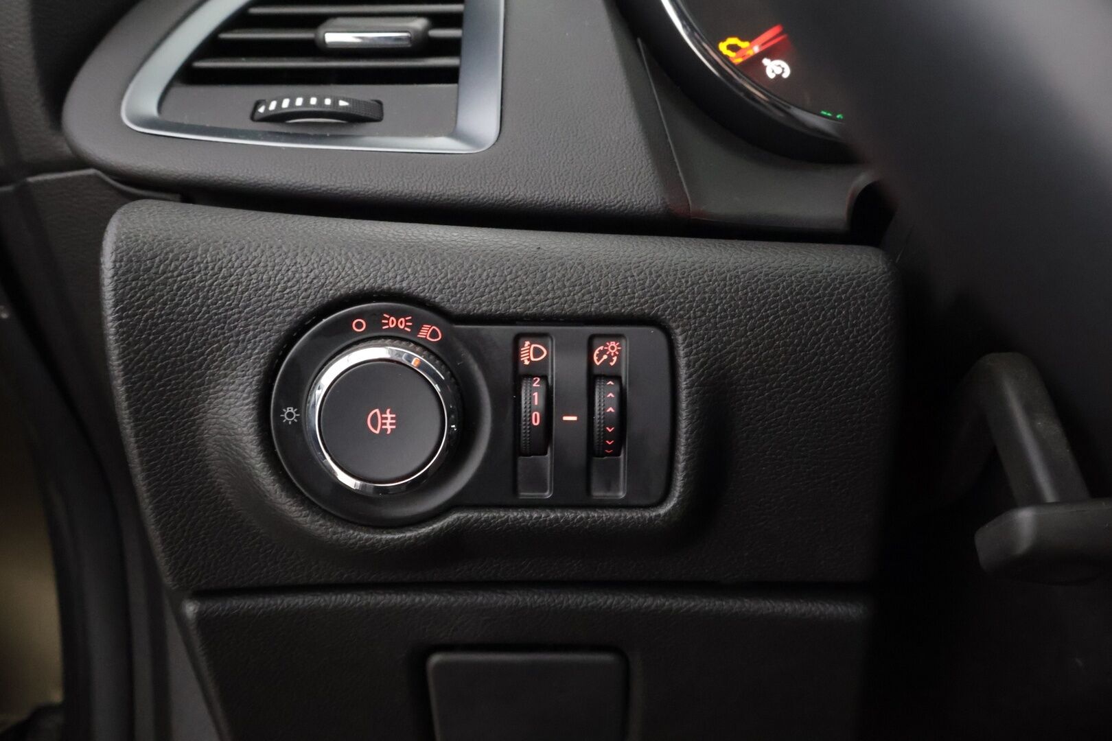 Opel Astra 2014 Sports Tourer Enjoy 1,4 Turbo 103kW AT6 - YritysOutlet - Myydään vain yrityksille - Suomi-auto / Lohko+sisä / Vakionopeudensäädin / Ilmastointi / Kahdet renkaat / Huoltokirja! / Katsastus 01/2027!*