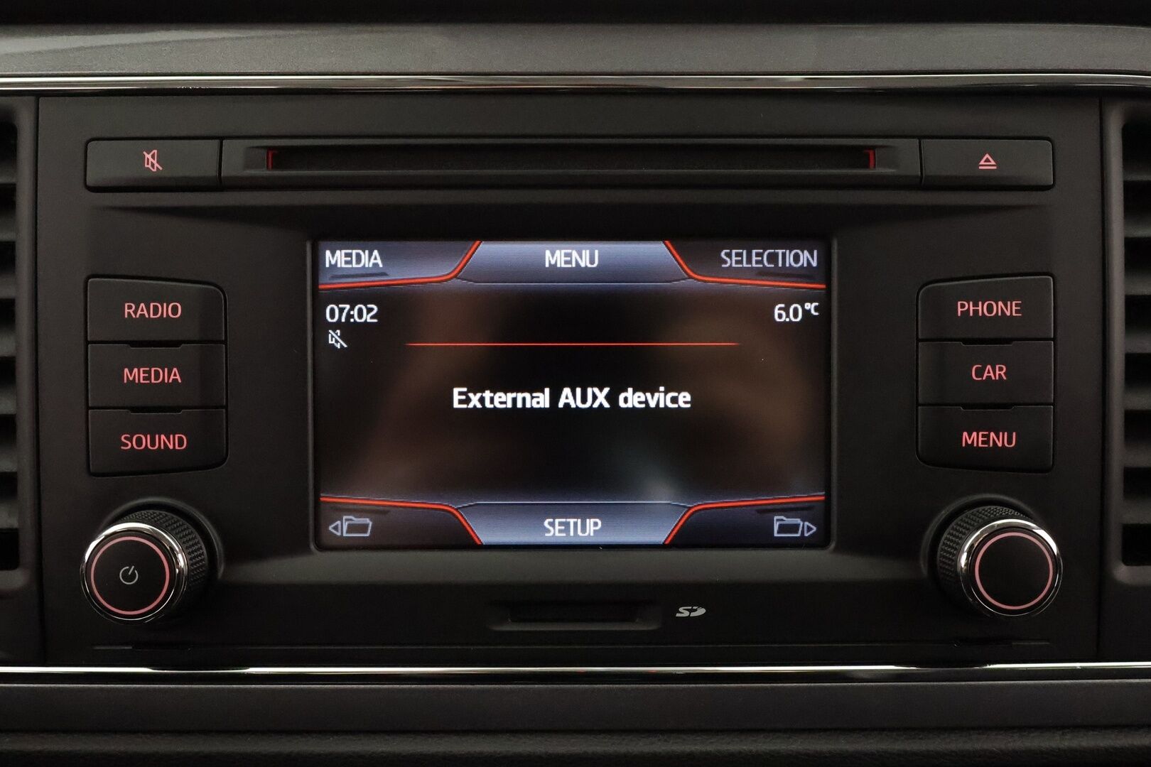 Seat Leon ST 2014 1,8 TSI 180 FR DSG * Suomi-auto / ACC / LED / Webasto / Koukku / Puolinahat * - Kahdet renkaat aluvanteilla - HULLU BLACKWEEK KORKOTARJOUS 2,49%