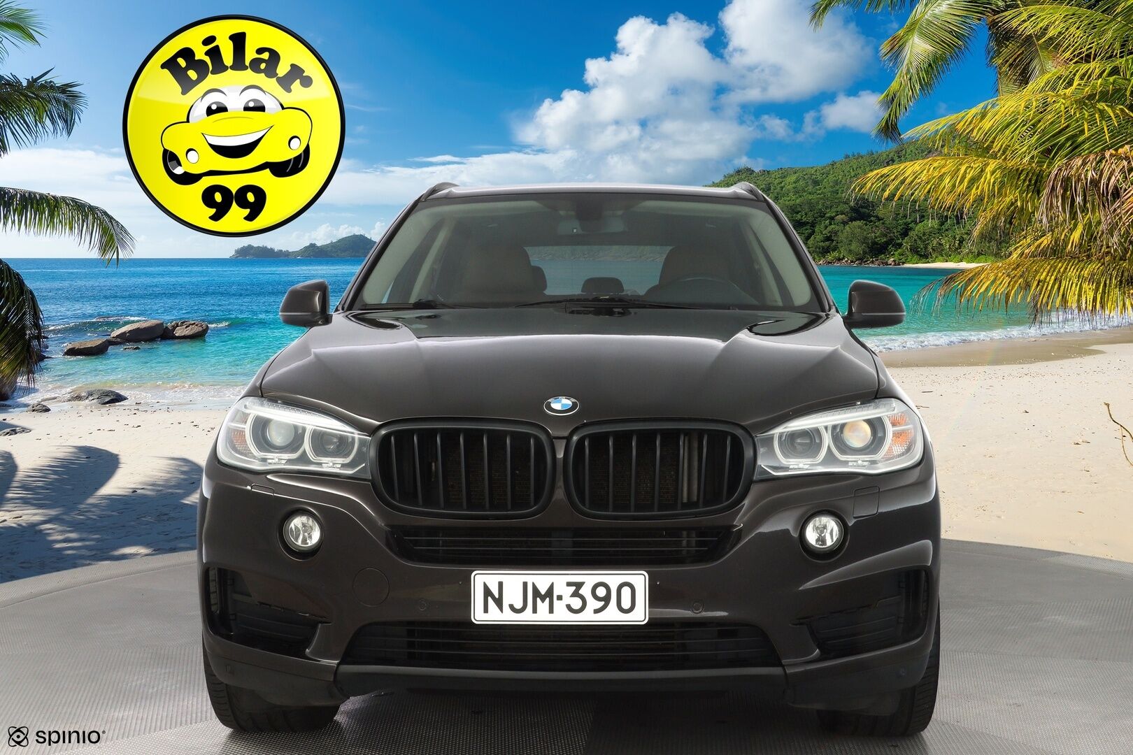 BMW X5 2014 F15 xDrive30d TwinPower Turbo A * HUD / Webasto / H&K / Takanäytöt / Comfort-istuimet / Vetokoukku / Kamera / Comfort Access * - Suomi-auto / Erikoisväri / Huollettu 04/2025 / Katsastettu 07/2025 / Kahdet BMW:n Vanteet