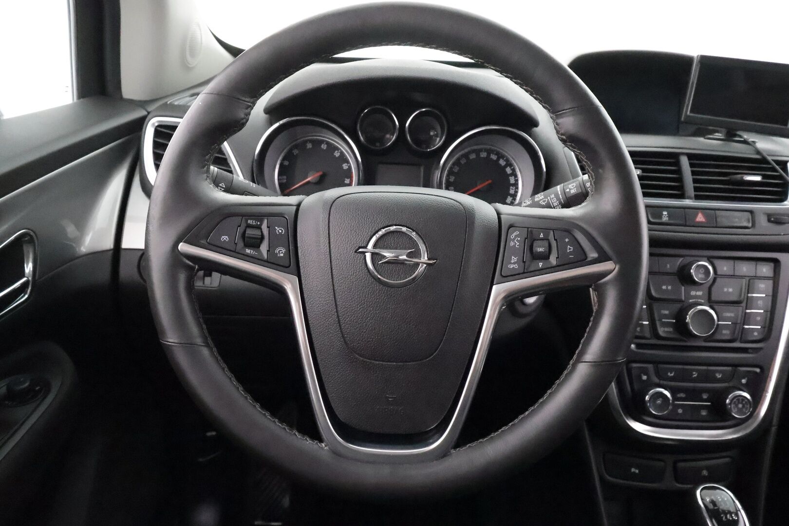 Opel Mokka 2015 5-ov Drive 1,4 Turbo Start/Stop 103kW MT6 - | Koukku | P.tutkat | Bluetooth | Vakkari | Lämm. ratti | Penkinlämmittimet | Ilmastointi | 2x renkaat aluin | Huoltokirja | 