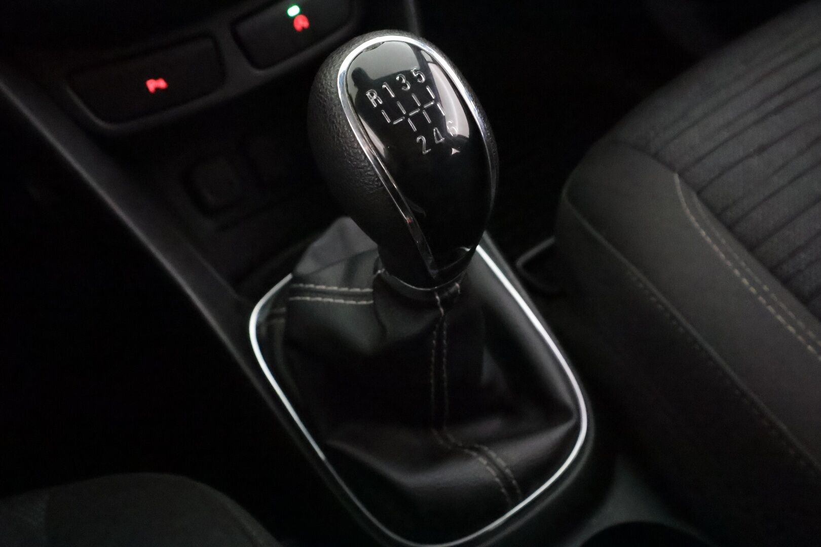 Opel Mokka 2015 5-ov Drive 1,4 Turbo Start/Stop 103kW MT6 - | Koukku | P.tutkat | Bluetooth | Vakkari | Lämm. ratti | Penkinlämmittimet | Ilmastointi | 2x renkaat aluin | Huoltokirja | 