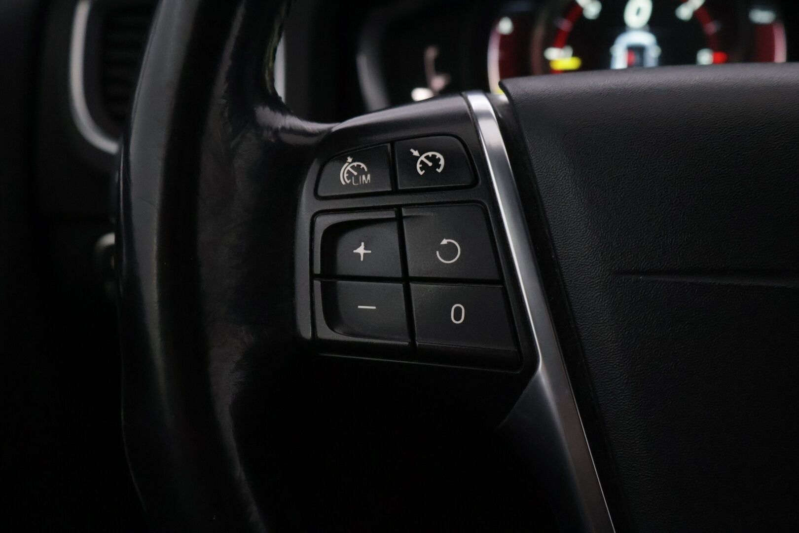 Volvo V60 2015 D4 Ocean Race Business aut. *Pa-lämmitin / Navi / Koukku / Vakkari / Digimittari / Nahkasisusta / Xenon* - Erittäin hyvin huollettu Ocean Race Suomiauto kaksilla hyväkuntoisilla renkailla!