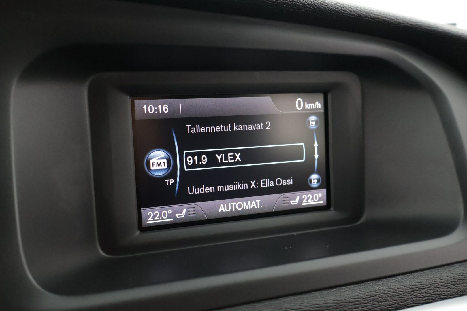 Volvo V40 2014 D2 Ocean Race aut * Suomi-auto / Koukku / 2x Alumiinivanteet, Lähes uudet Nokian nastat! - Suomi-auto / Koukku / 2x Alumiinivanteet, Lähes uudet Nokian nastat! 