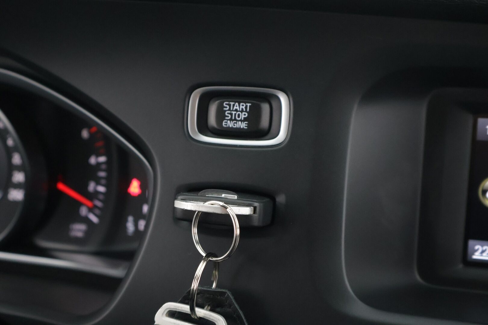 Volvo V40 2014 D2 Ocean Race aut * Suomi-auto / Koukku / 2x Alumiinivanteet, Lähes uudet Nokian nastat! - Suomi-auto / Koukku / 2x Alumiinivanteet, Lähes uudet Nokian nastat! 